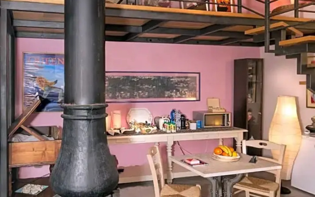 Bed And Breakfast Queen