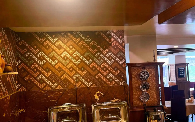 Yatri Suites and Spa