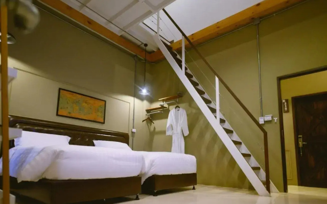 Dream factory hotel (SHA Plus+)