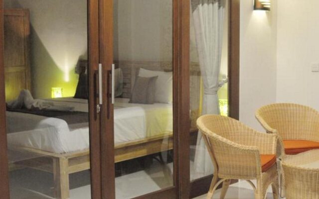 D'Sawah Amed Homestay & Warung