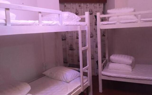 Yujiang International Hostel Jingji 100 Branch