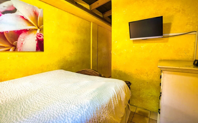Mexican Style Villa With Private Pool, Free Utilities