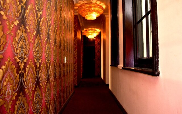 Kings in Cape Hotel