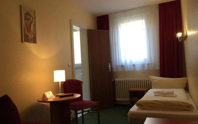 Hotel Holl