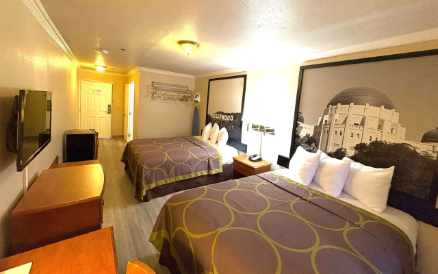 Super 8 by Wyndham Hollywood/LA Area