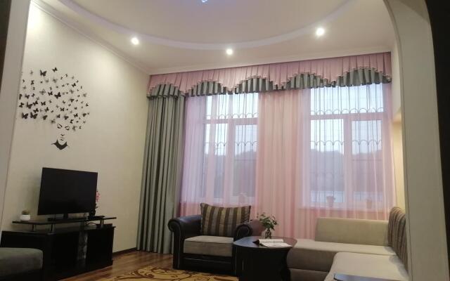 Апартаменты на улице Ермолова 19