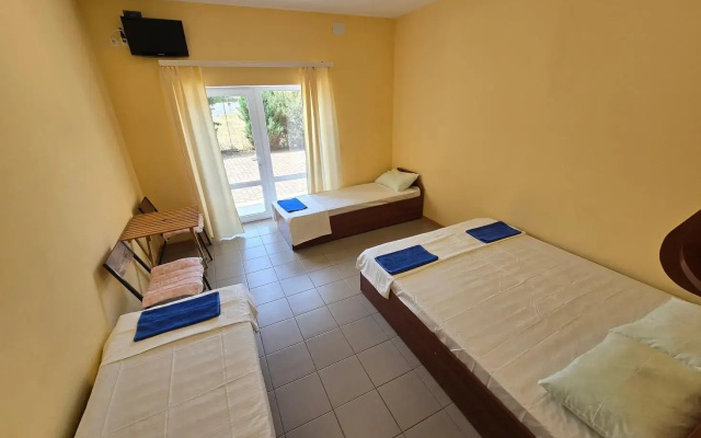 Pirat Hotel (Пират)