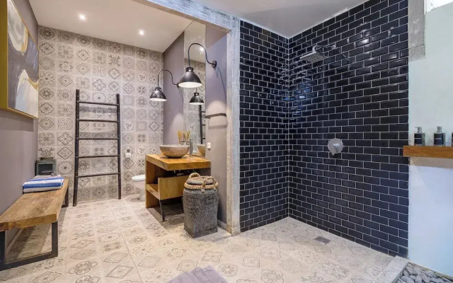 Mundaka Villa by Betterplace