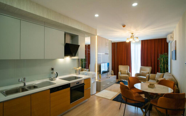 Fancy 2+1 Apt (2 bathrooms) - Core living