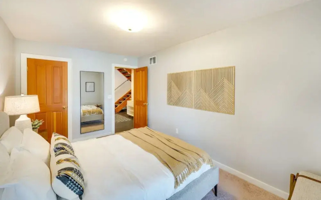 Walk to Main St & Lifts: Ketchum Townhouse!