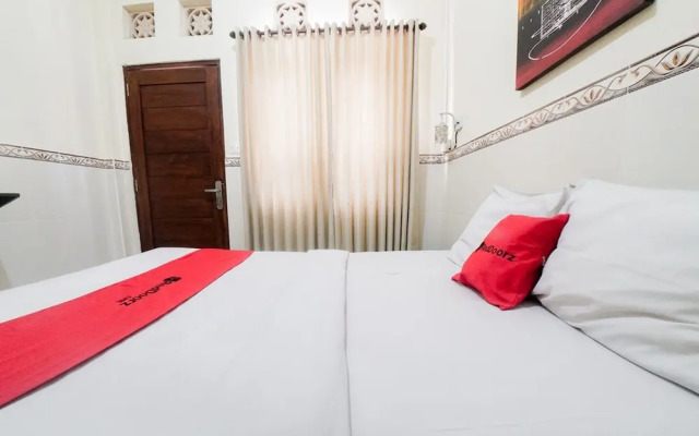 RedDoorz @ Rabasta Kuta Residence