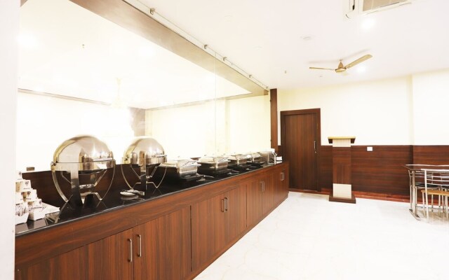 Capital O 43420 Hotel The Vedantasara