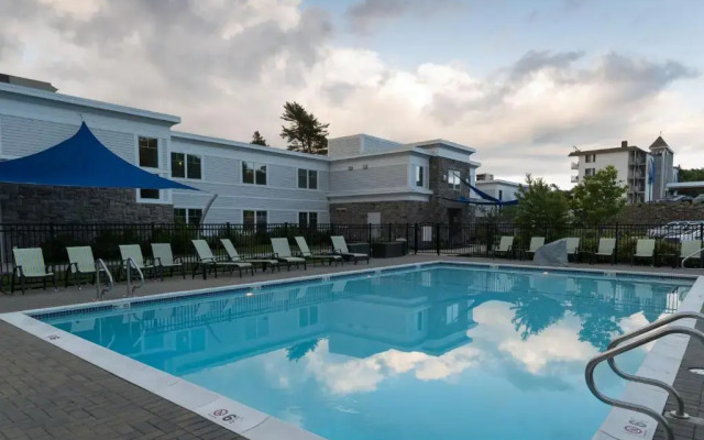Atlantic Oceanside Hotel & Conference Center