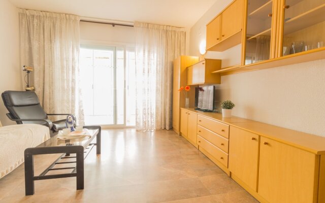 Apartamento Center Ref. 1019  by Iberplaya