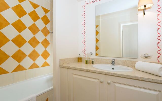 Charming Apartment With Dishwasher, View at the Golf Course