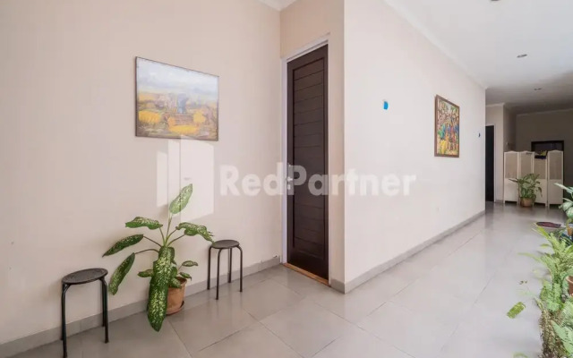 Palm Eight RedPartner