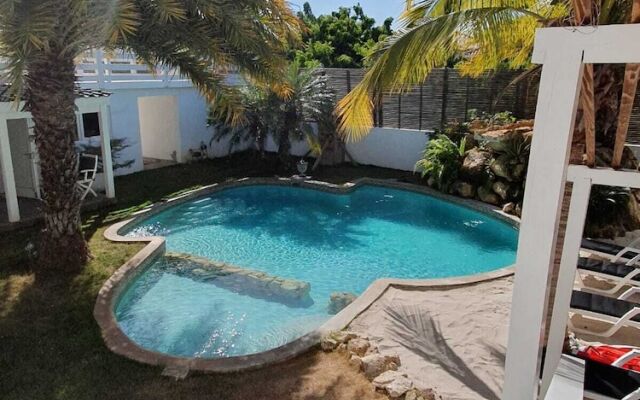 B&B Curacao nv