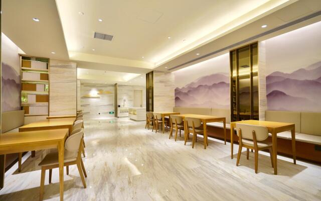Ji Hotel Shanghai Xinzhuang Longemont