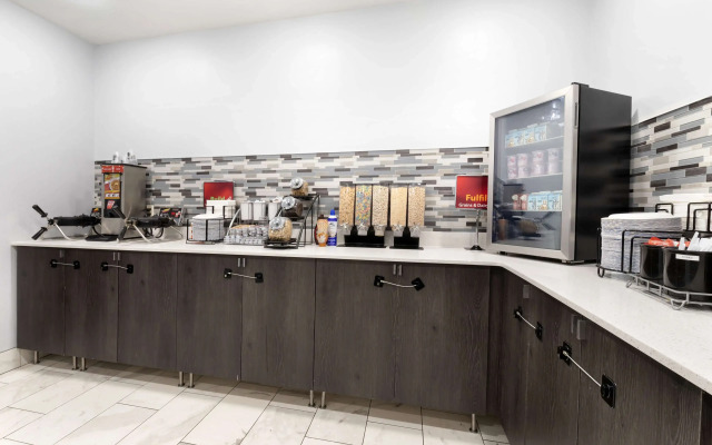 Best Western Plus Appleton Airport/Mall Hotel