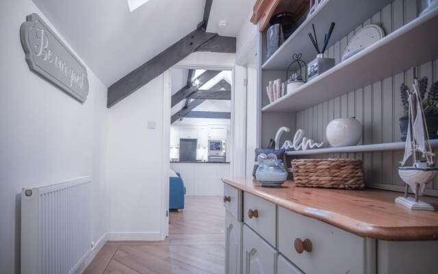 The Penthouse At The Mews - 2 Bedroom Apartment - Tenby