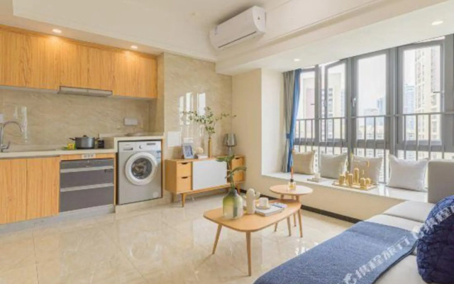 Bainianhui International Apartment