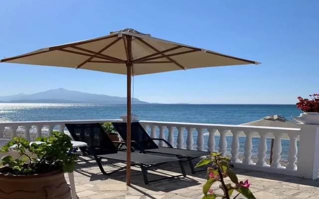 Potokaki Beachfront Hotel
