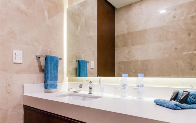 Location - 1 bdr - Rooftop Pool w Sea View - C408