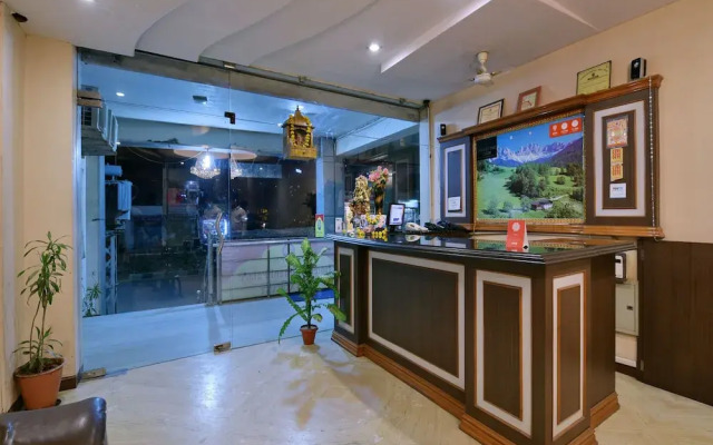 OYO 11923 Hotel Rajdhani Palace