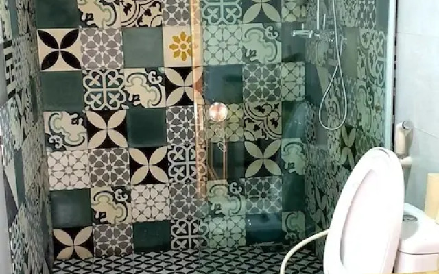 Tavan Dragon House - Hostel