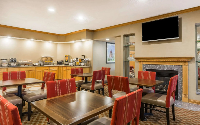 Comfort Inn & Suites Mishawaka - South Bend