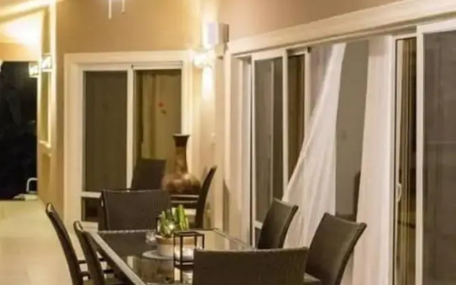 Villa With 4 Master Bedrooms w/ En-suite Bathrooms