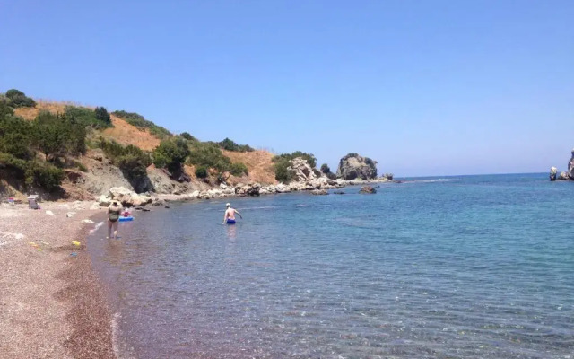 Pervolaris Cottages 2