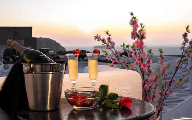 Villa Iliovasilema Santorini