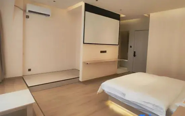 Yaco Huanzhu Smart Hotel (Dali High-speed Railway Station)