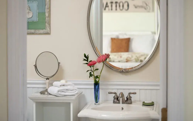 High Pointe Inn - West Barnstable