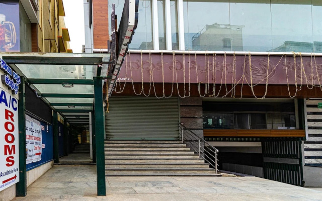 Fabhotel Sai Luxury Comforts