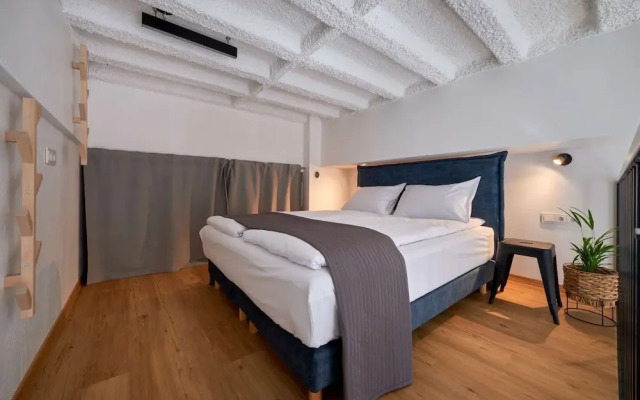 Queen Barbora Central Lofts