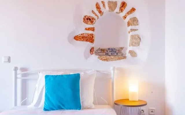 Villa Ioanna for 10 - Allparos Villas