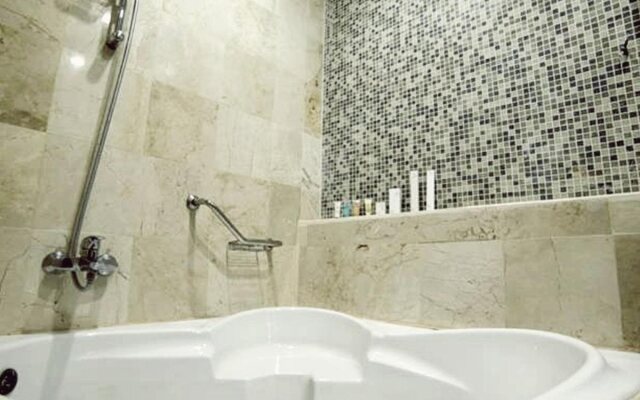 CROM Hotel Al Khobar