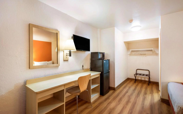 Motel 6 Youngtown, AZ - Phoenix - Sun City