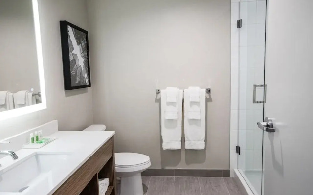 Holiday Inn Hotel & Suites Calgary South Conference Ctr