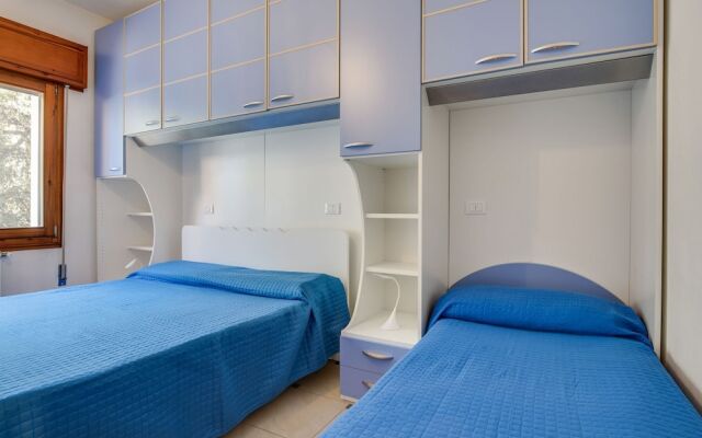 Lovely Apartment in Rosolina Mare Near Sea