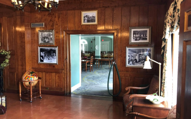 Americas Best Value Inn Historic Clewiston Inn