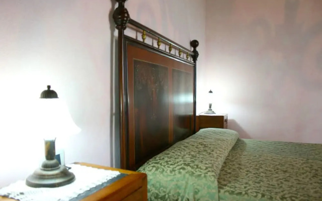 Stunning private villa with private pool, WIFI, TV, pets allowed and parking, close to Montepulc