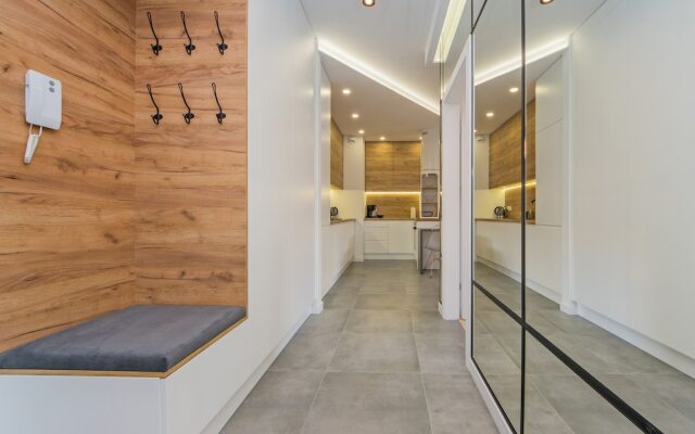 City Center - Dluga Grobla by Apartmore