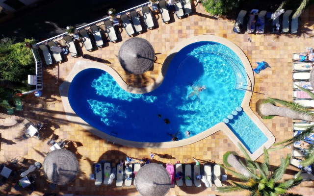 Hotel Apartamentos Cala Santanyi