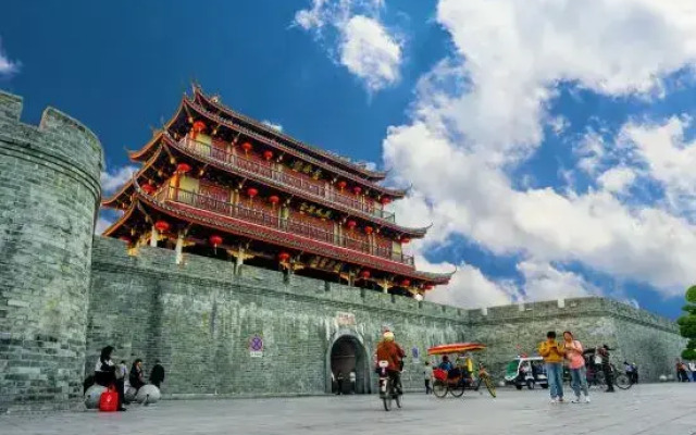 Aishi Meisu (Shantou Jinping District Daxue Road)