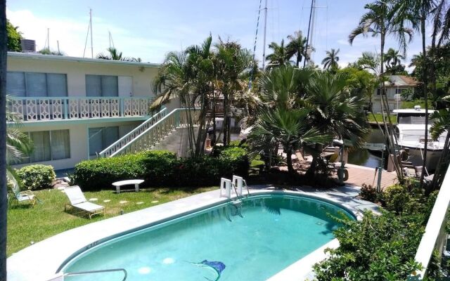Renovated Aquamar 7 - 1 Br Apts