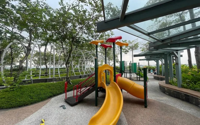 Green Sedayu Apartment by Emily