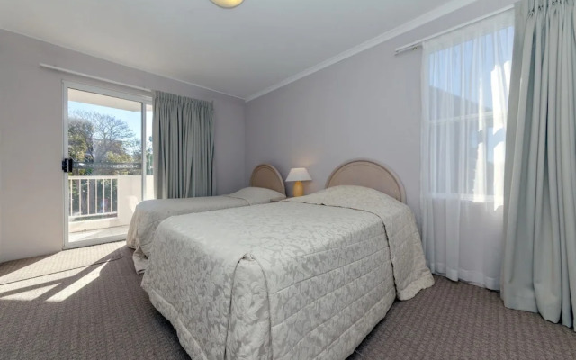 Albacore Unit 4, 12 Ondine Close
